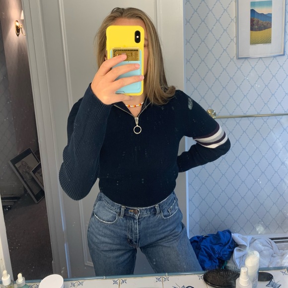 Vintage Urban Outfitters long sleeve. - Picture 3 of 7